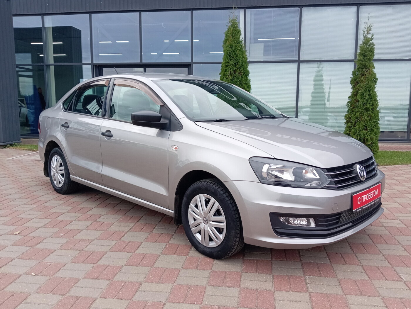 Volkswagen Polo Sedan I